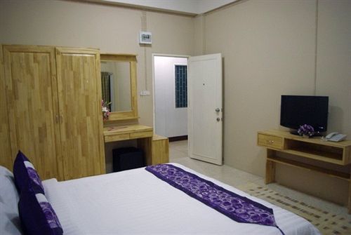 Seri 47 Residence Бангкок Экстерьер фото